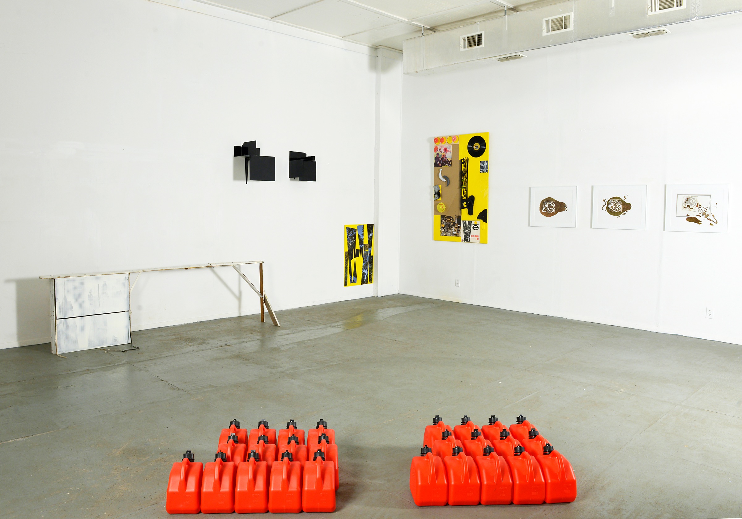 Excessive Sneezing  (Estornudando en exceso) exposición colectiva en NEGATIVA MODERNA_Florida