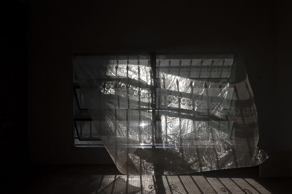 Daniel Medina. cortina, 2016. Video