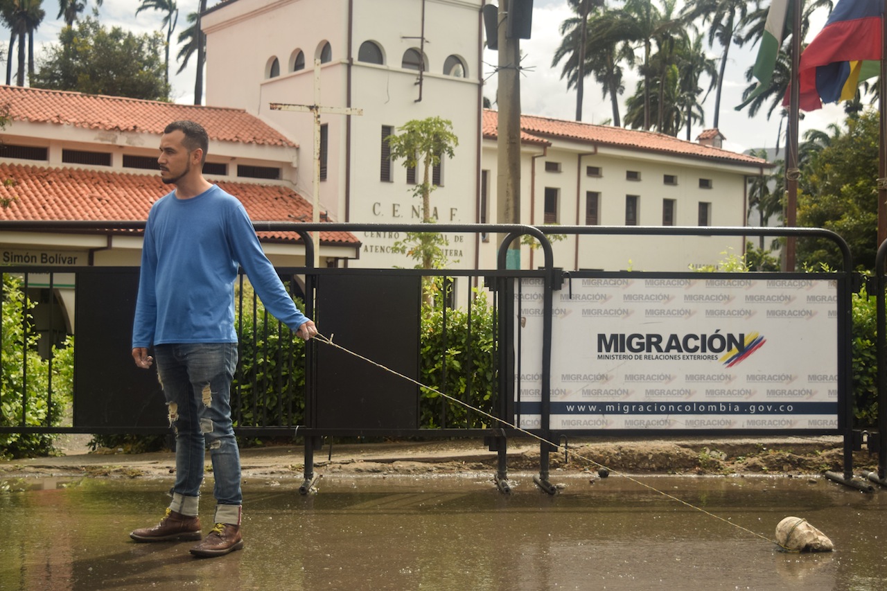 Camilo Barboza Soto presenta en Santander Colombia “El barro de la tierra” proyecto ganador de la Convocatoria “Cajas Resonantes” 2018